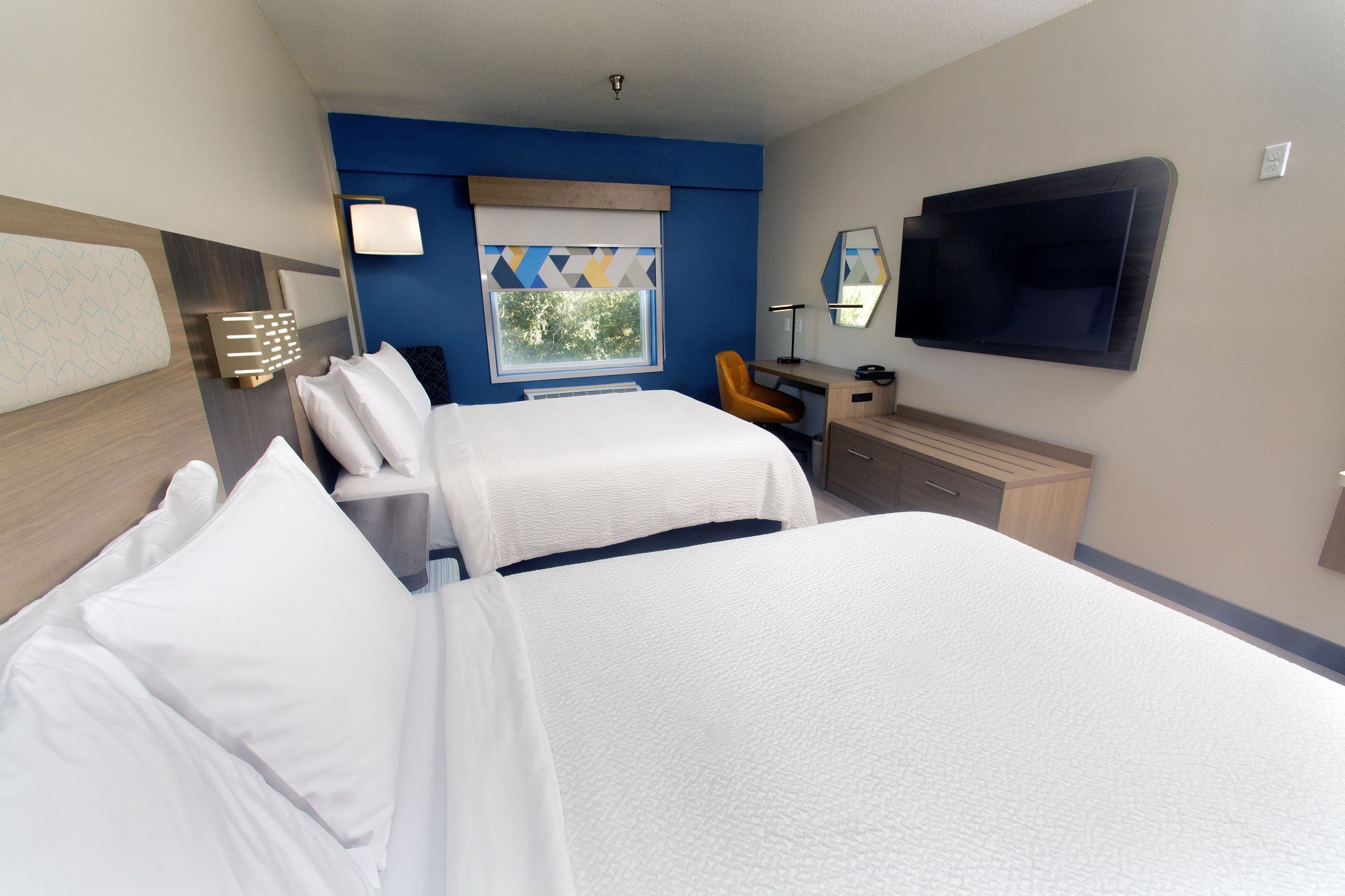 Holiday Inn Express & Suites Cocoa by IHG Image