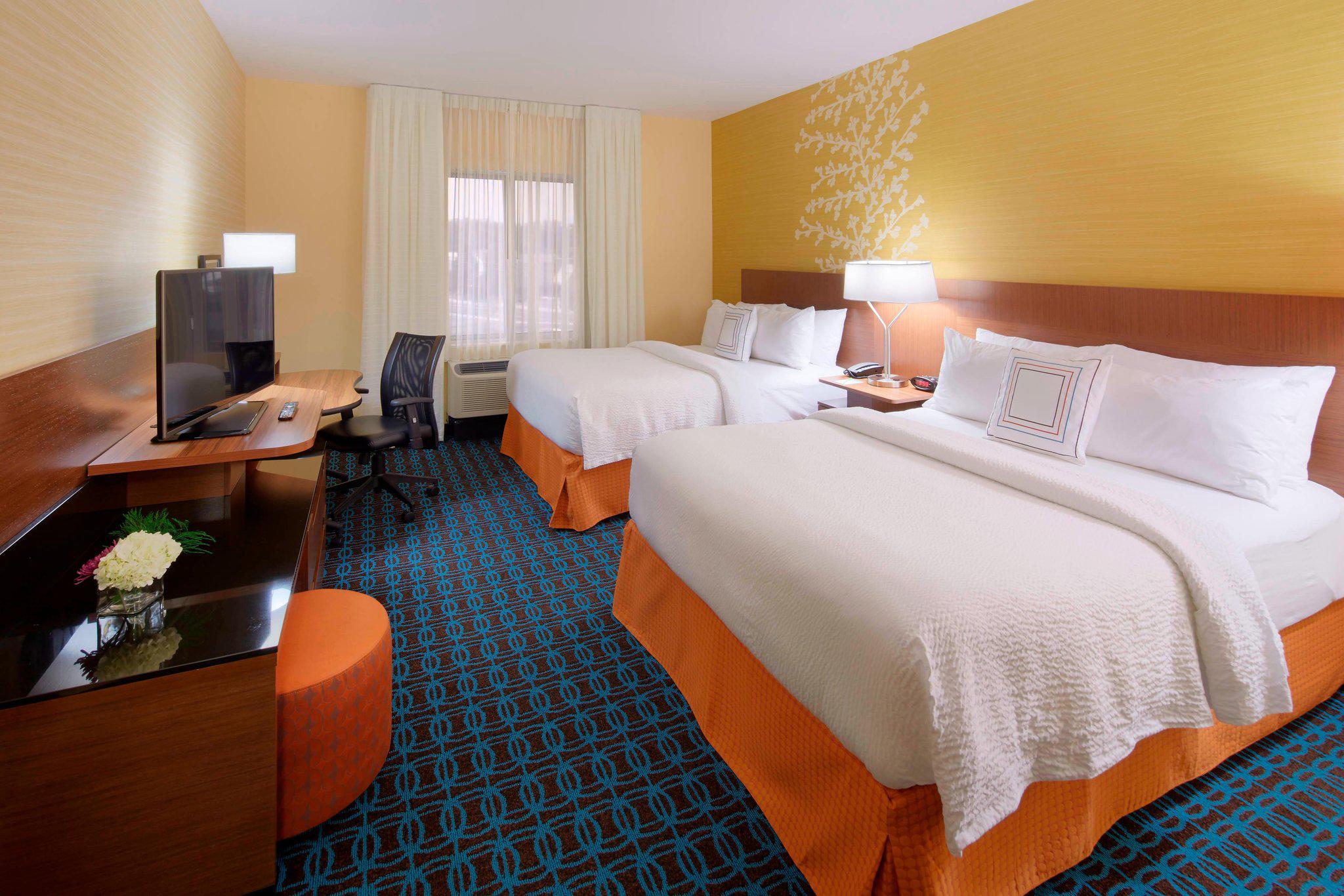 Fairfield Inn & Suites by Marriott Springfield Northampton/Amherst Photo