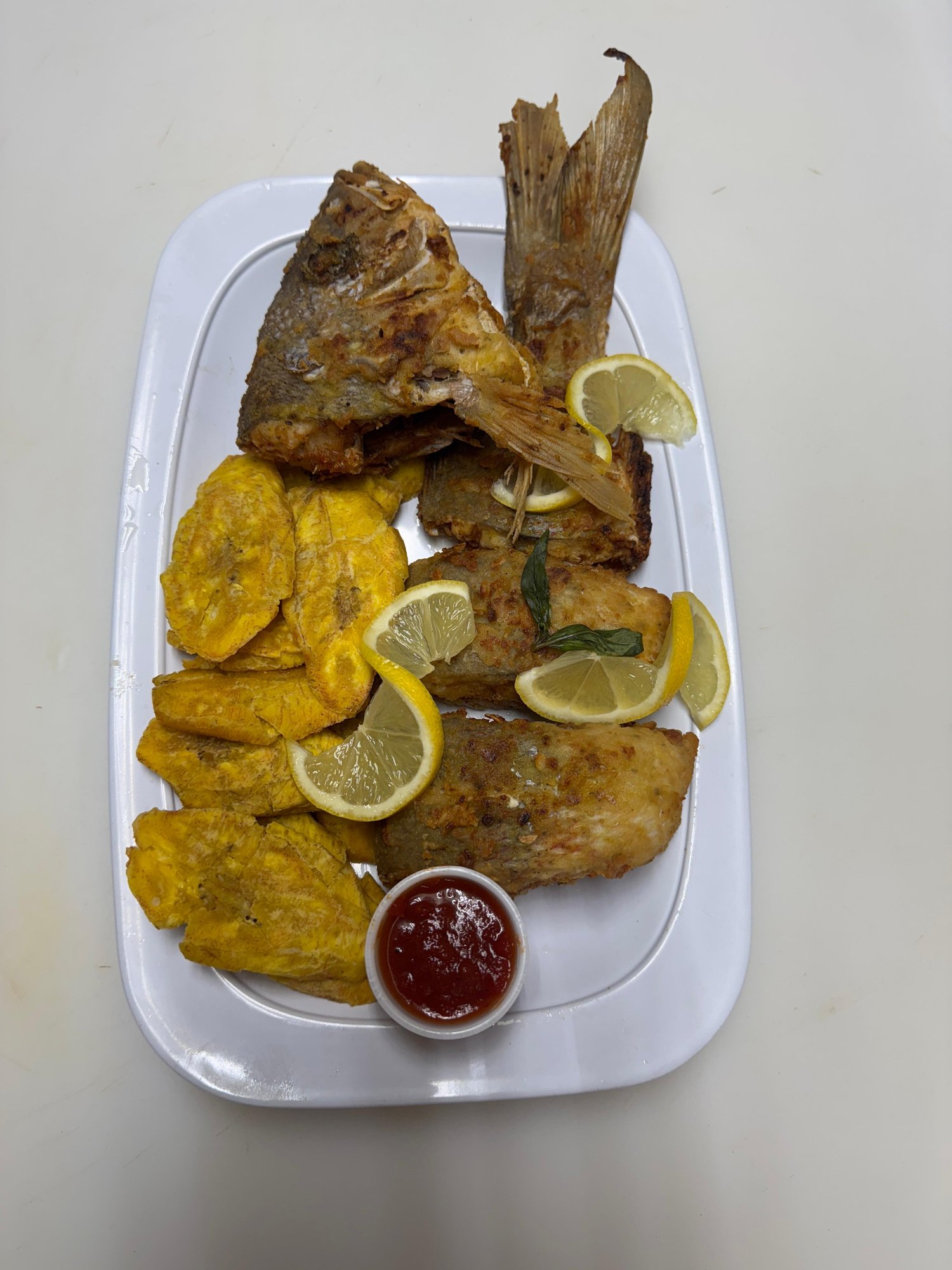 Pescados Frito/Fried Fish with Fried Plantain