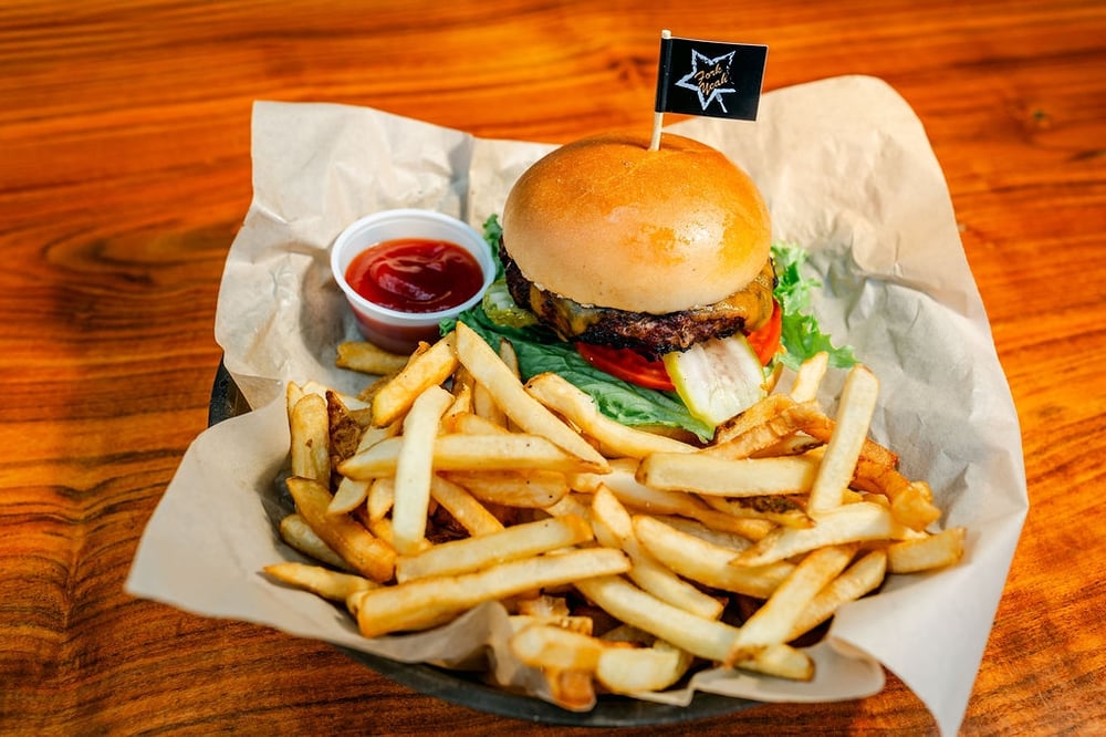 Classic Cheeseburger