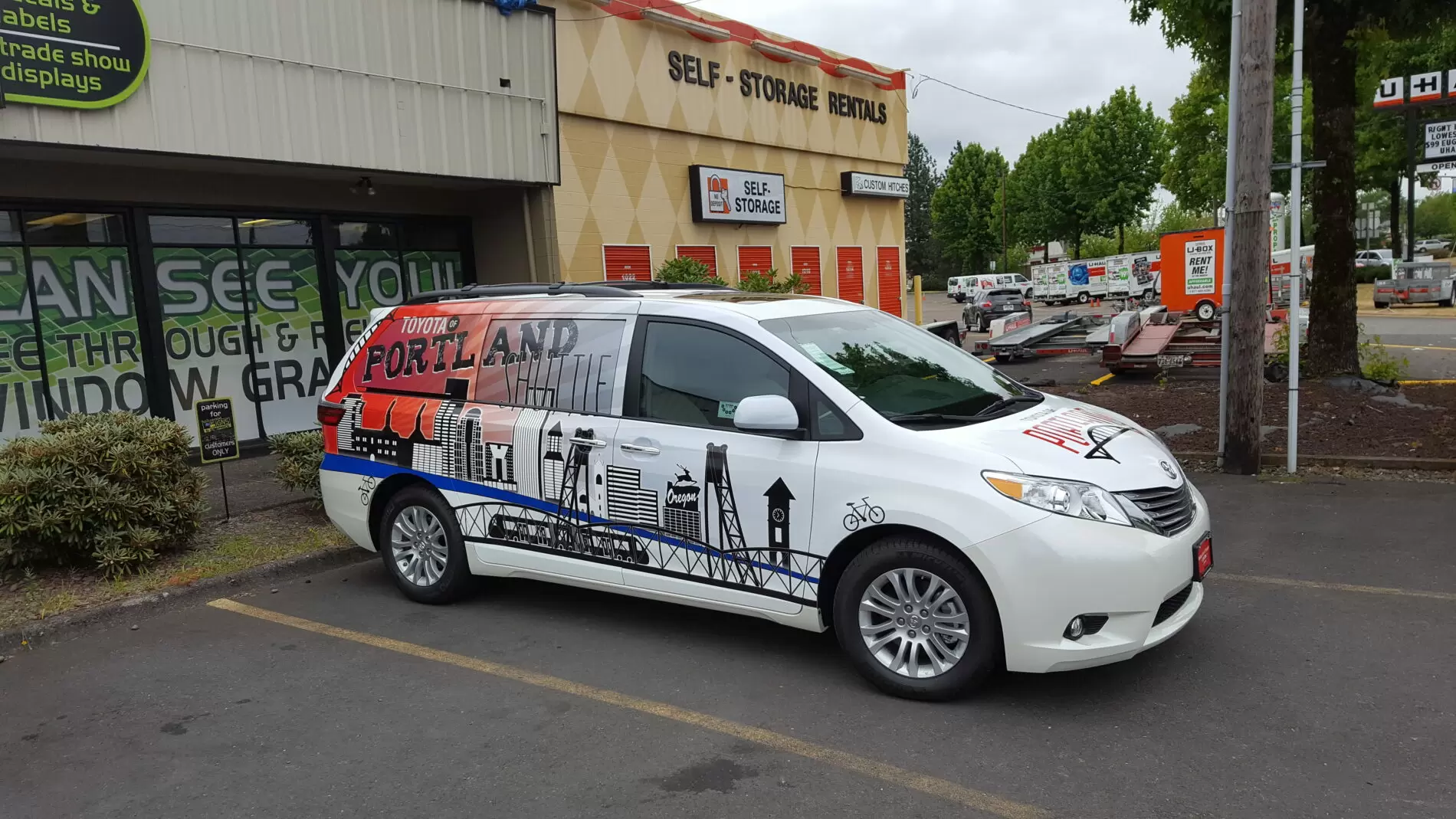 Vehicle & Fleet Graphics & Wraps