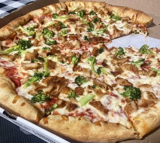 Chicken Broccoli Pizza (Small)