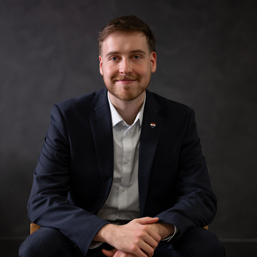Leif Olson - Ottawa Real Estate Agent - Hamre Team REMAX BOARDWALK