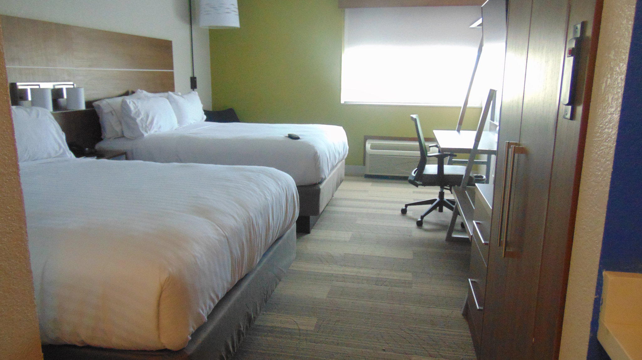 Holiday Inn Express & Suites Wapakoneta Photo