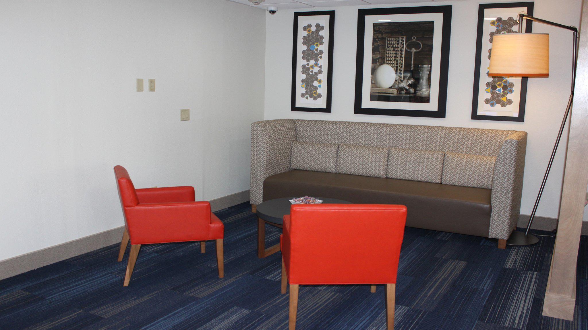 Holiday Inn Express & Suites Orlando South-Davenport Photo