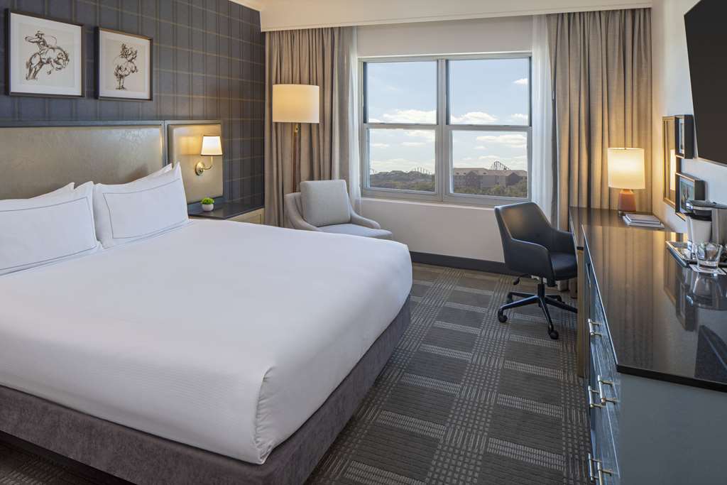 Hilton San Antonio Hill Country Image