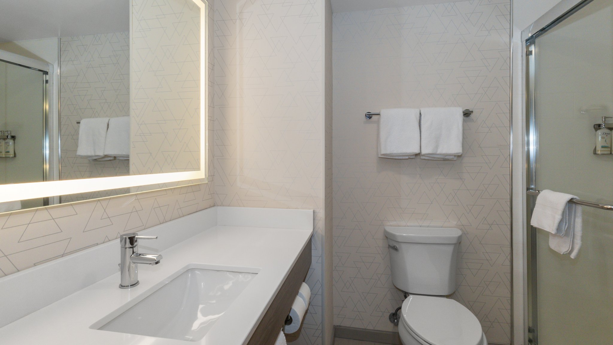 Holiday Inn Express & Suites Hampton South-Seabrook by IHG Image