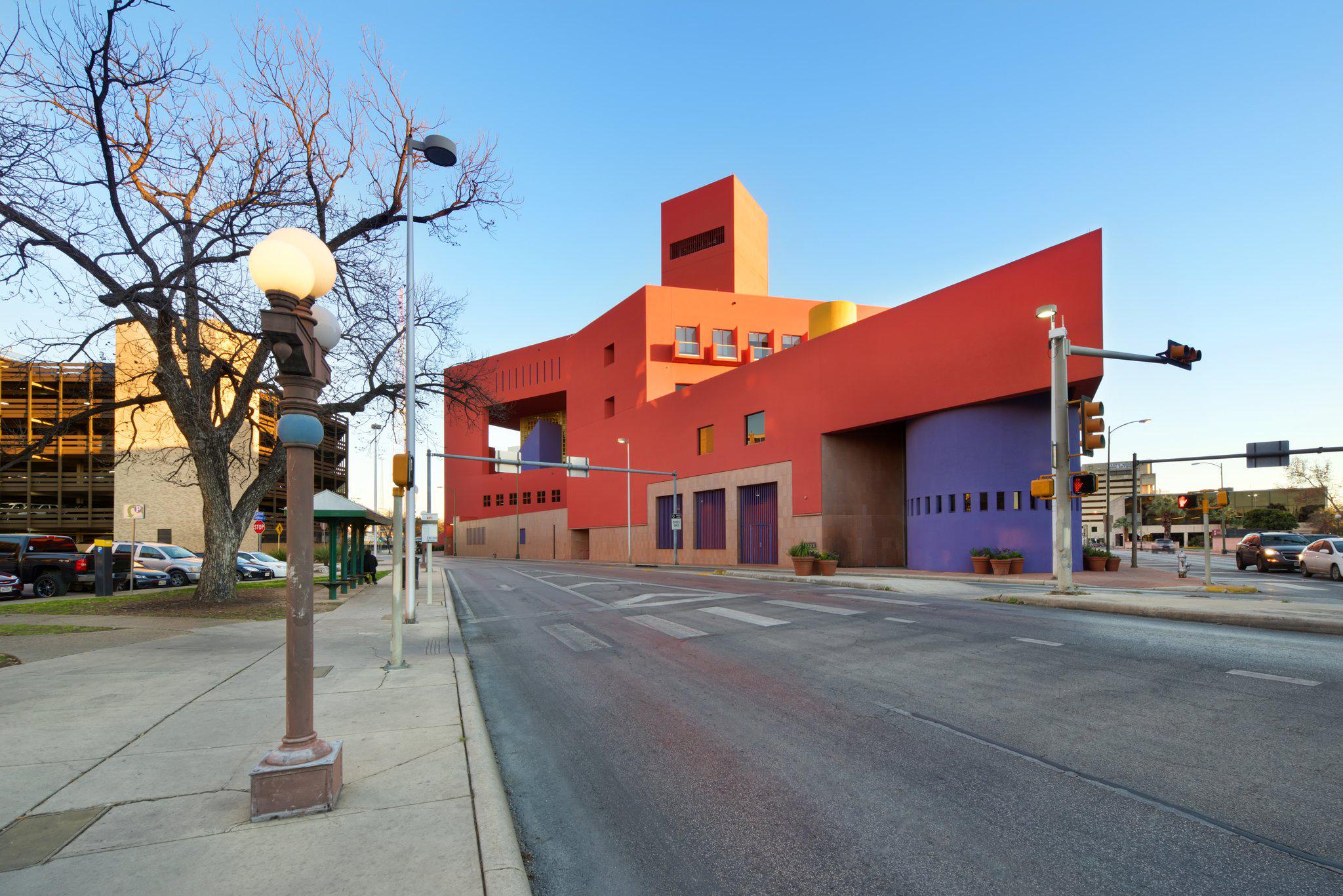 Hotel Indigo San Antonio-Riverwalk Photo