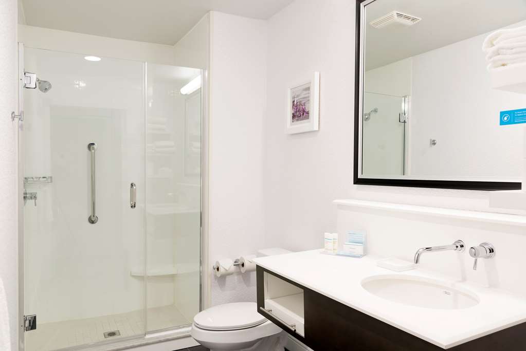 Hampton Inn Midland Image