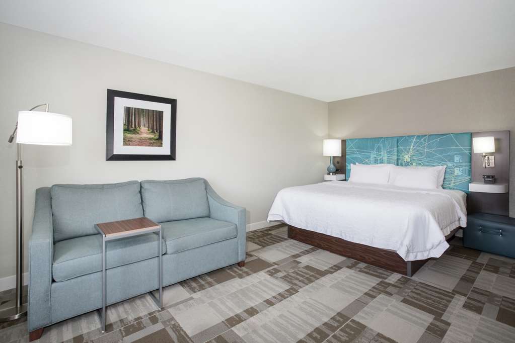 Hampton Inn Bellevue Image