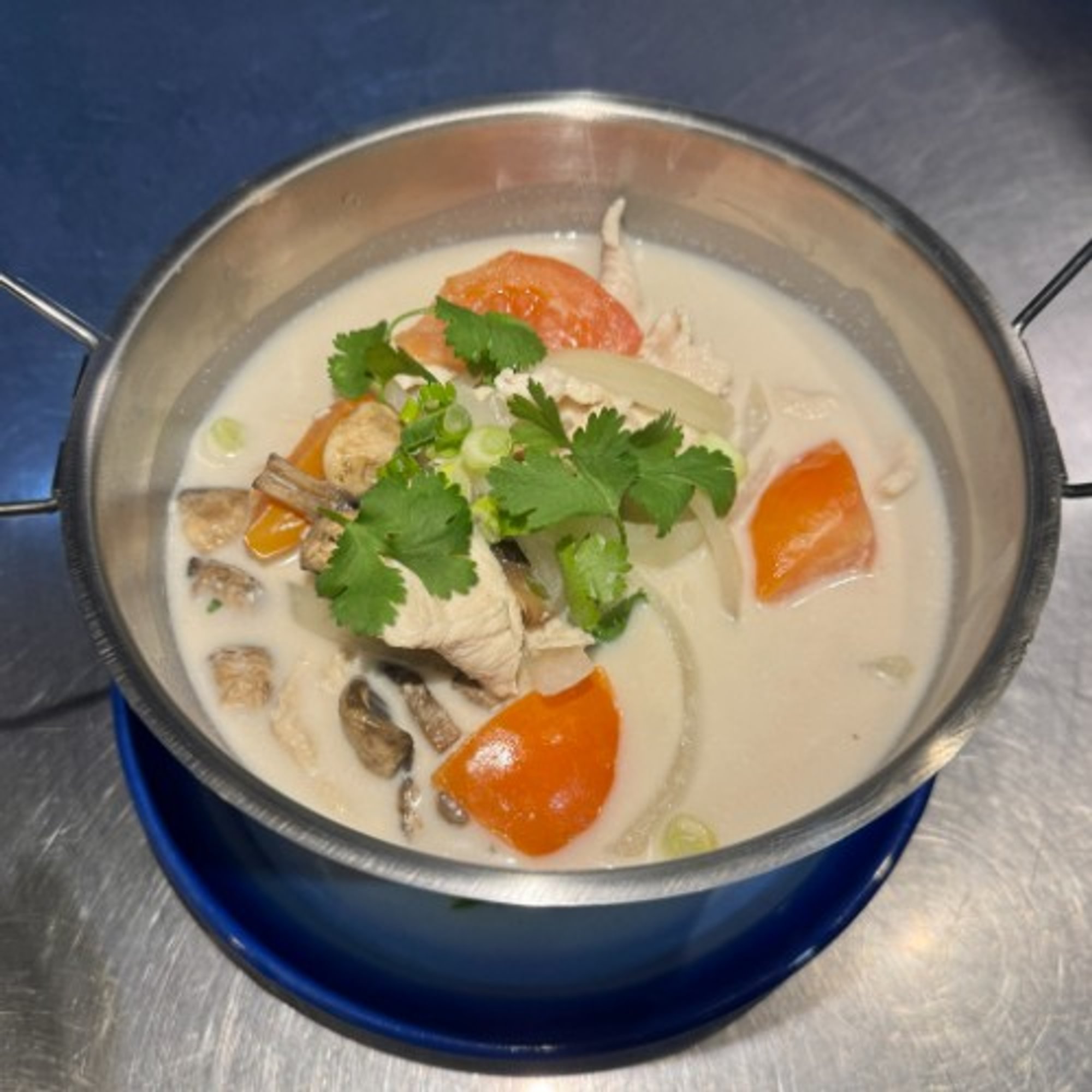 Chicken Tom Kha (24 oz)