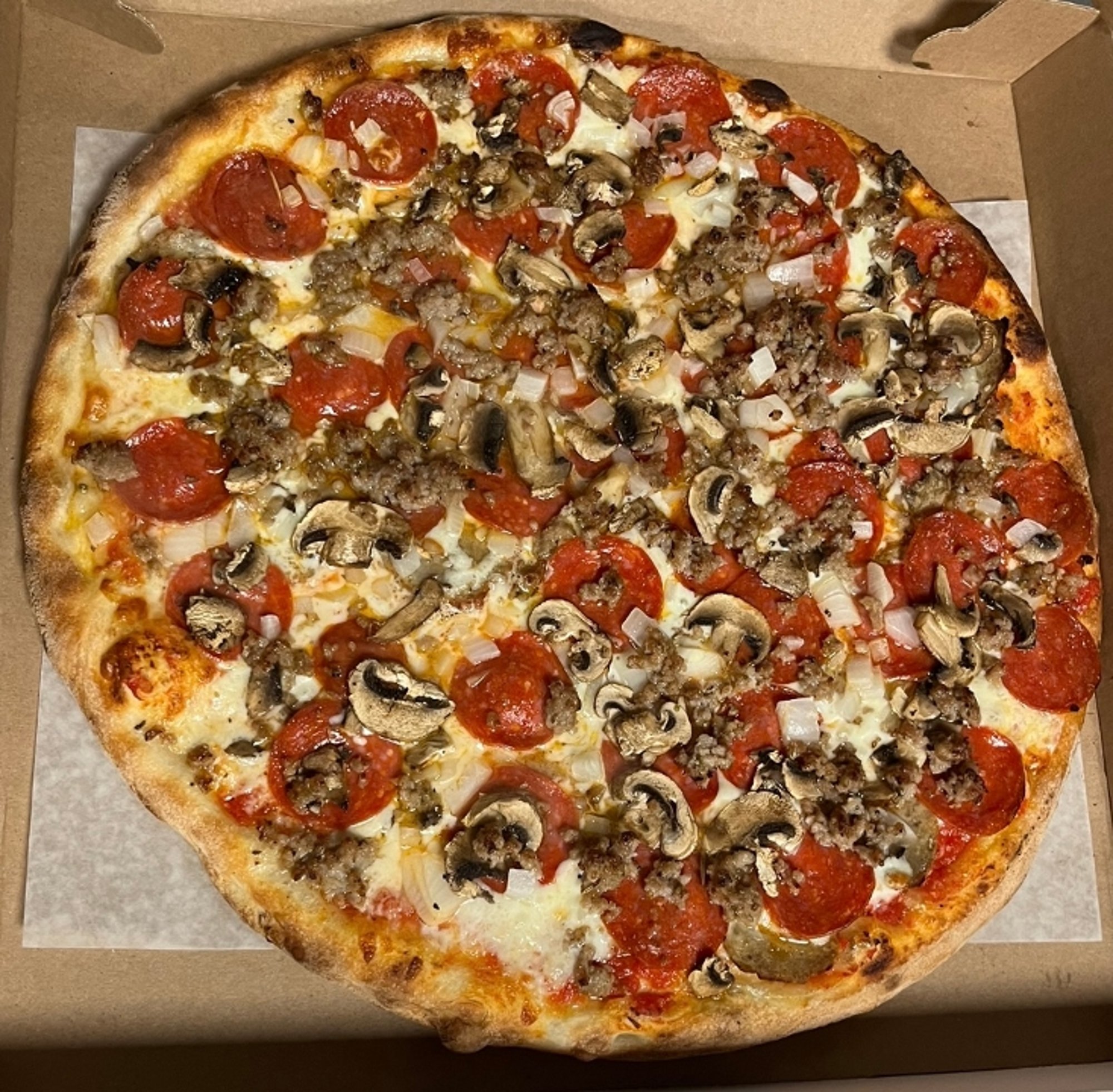 Garbage 16" Pizza