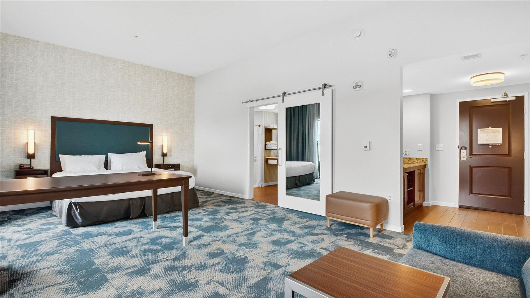 Hampton Inn & Suites Chippewa Falls Image