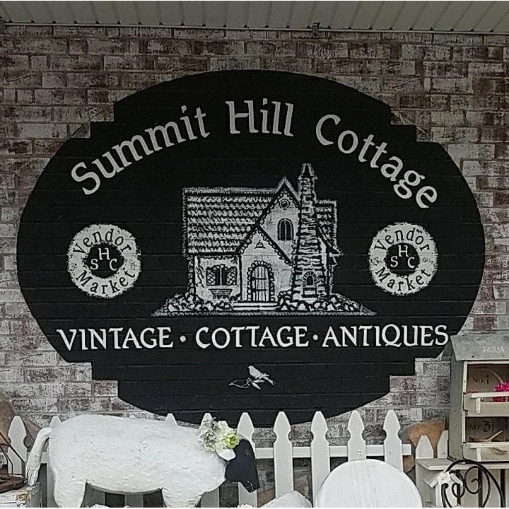 The Summit Hill Cottage Shoppe Logo