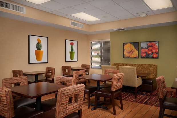 Images Hampton Inn Phoenix/Anthem