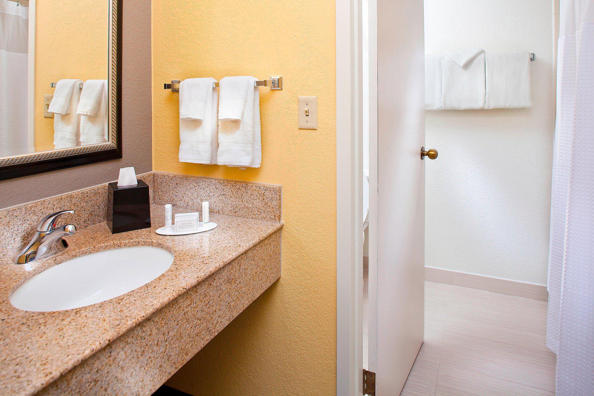 Courtyard by Marriott Miami Airport West/Doral Photo