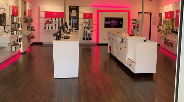 Cell Phones Plans And Accessories At T Mobile 6540 E Lake Meade