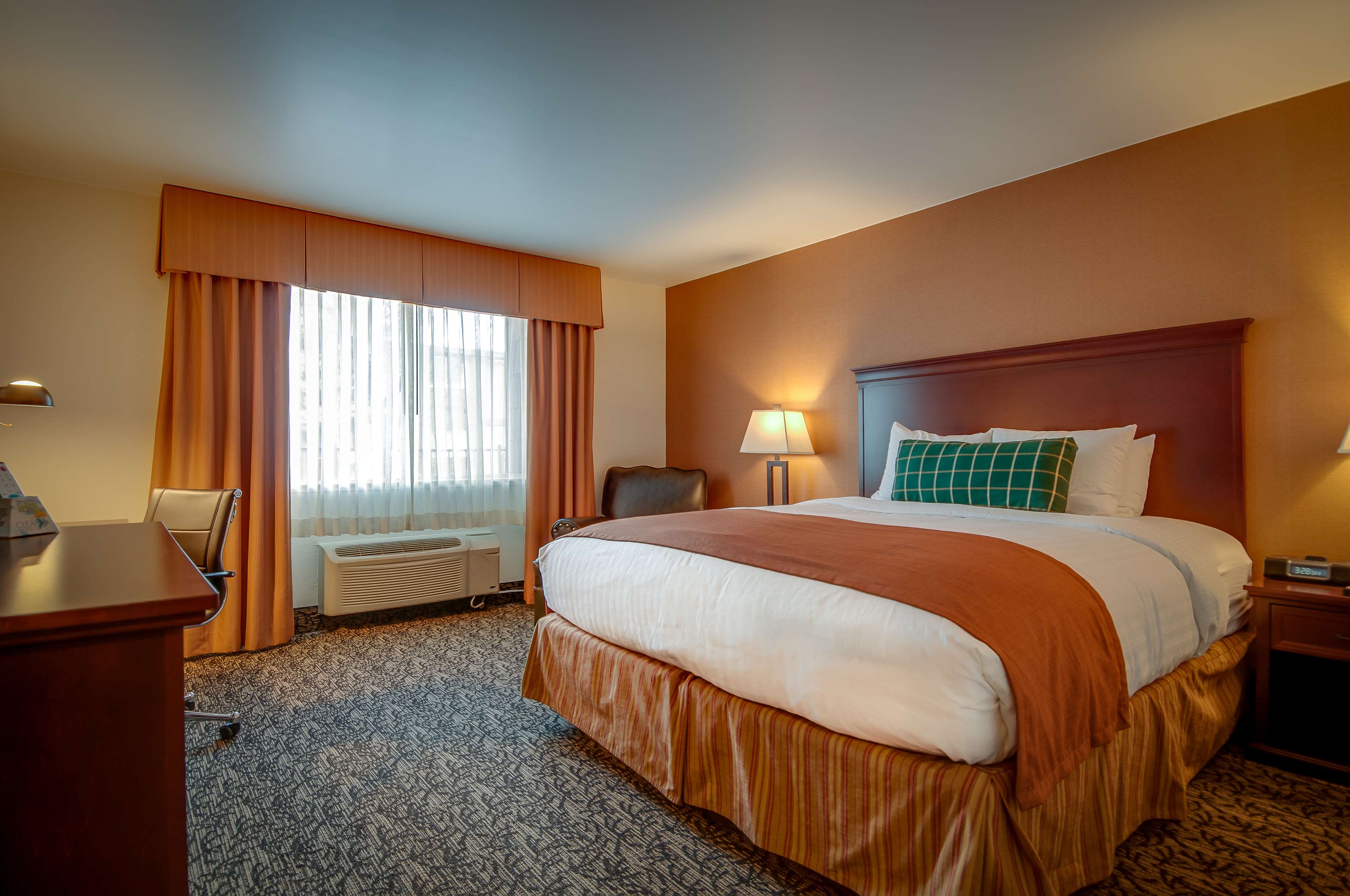 Best Western Plus Truckee-Tahoe Hotel Photo