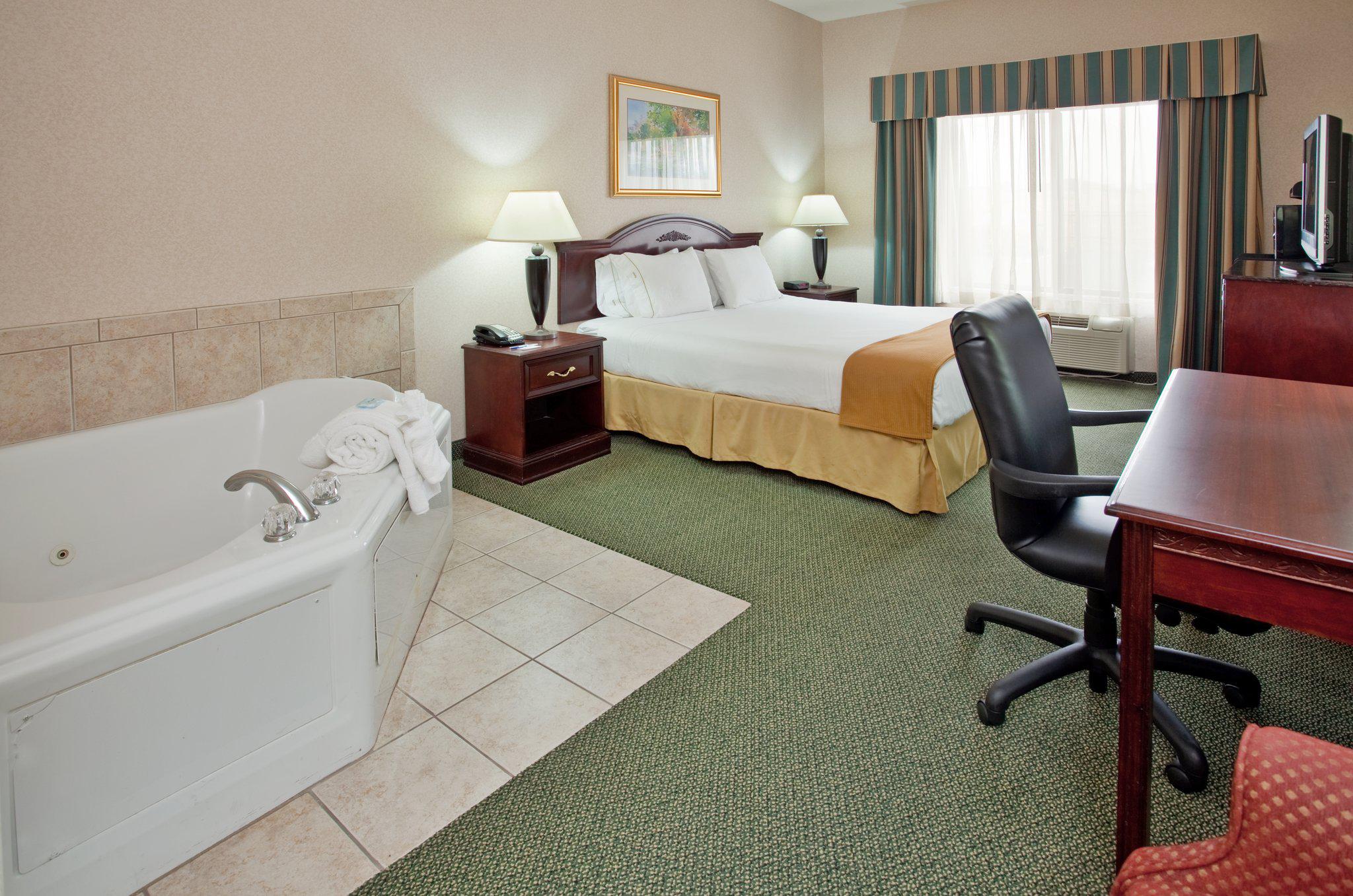 Holiday Inn Express & Suites O'Fallon/Shiloh Photo