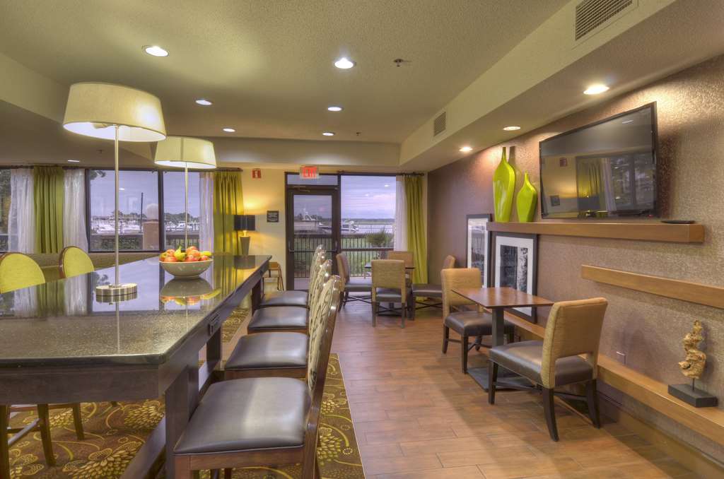 Hampton Inn Georgetown-Marina Image