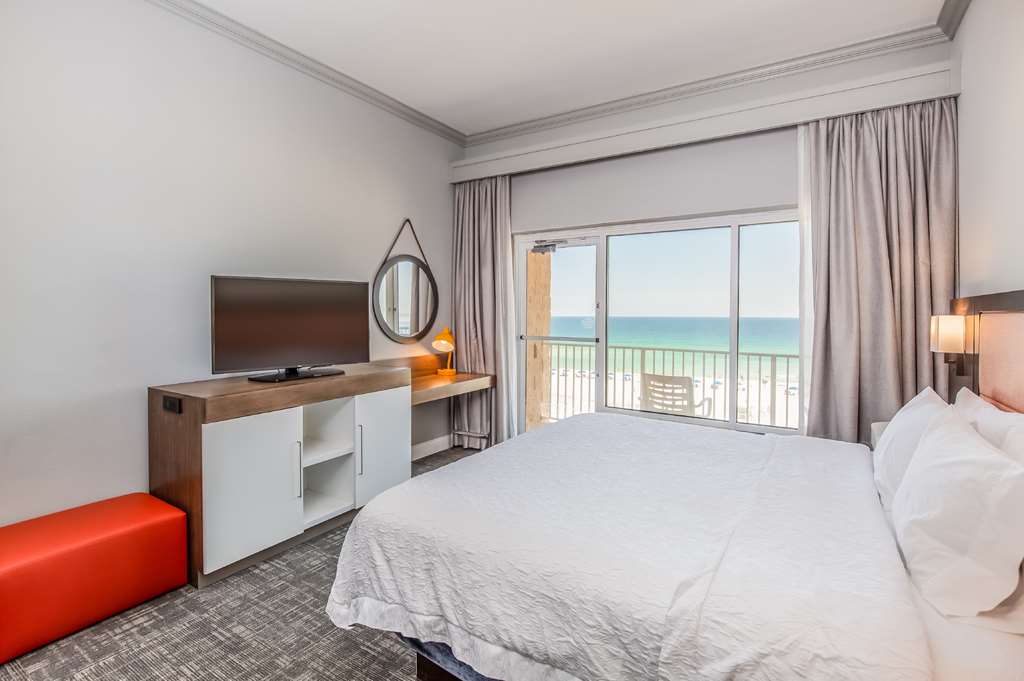 Hampton Inn Pensacola Beach Image