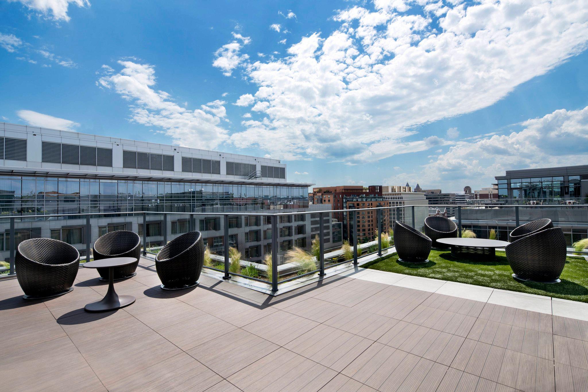 Courtyard by Marriott Washington Downtown/Convention Center Photo