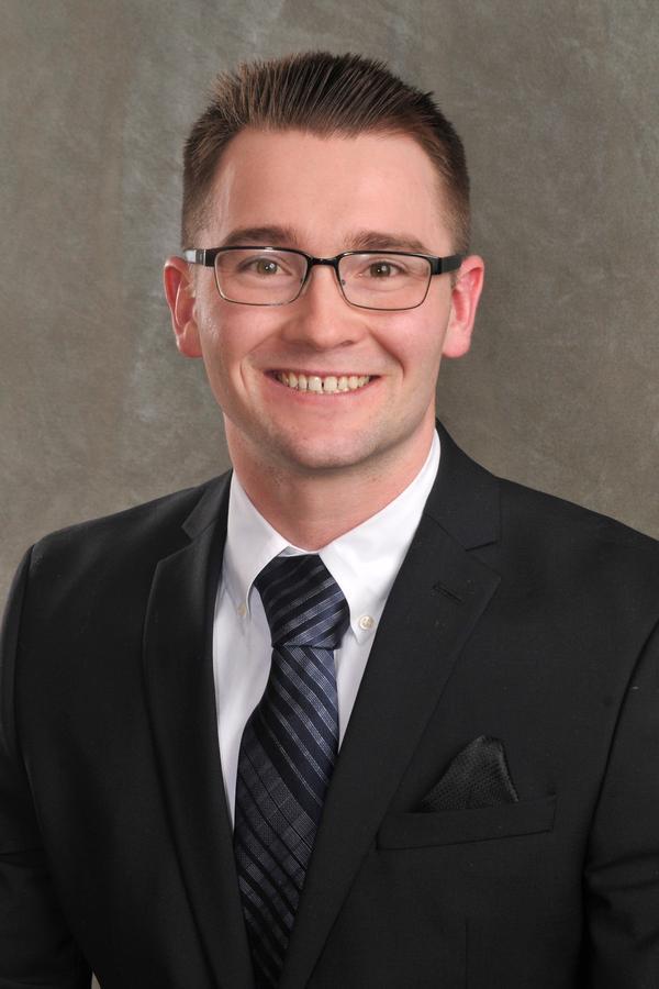 Edward Jones - Financial Advisor: Patrick J Hammond, CFA Photo