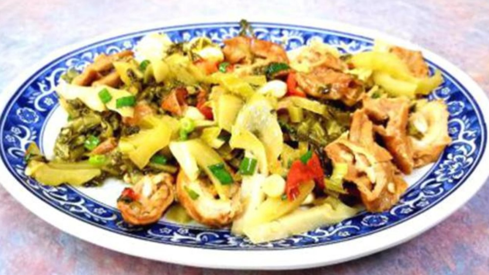 Pickled Cabbage Stir Fry Intestines 酸菜炒大腸