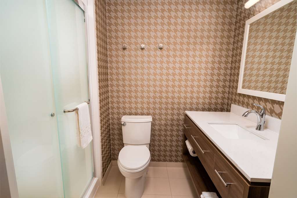 Home2 Suites by Hilton Bakersfield Image