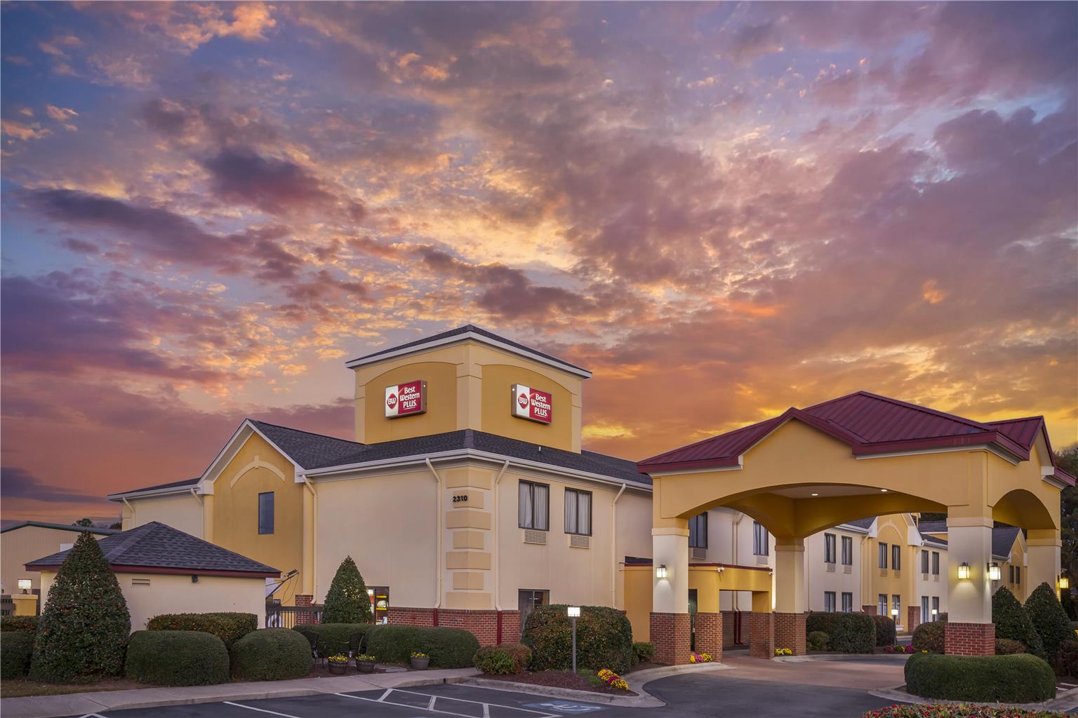 Best Western Plus Suites-Greenville Image