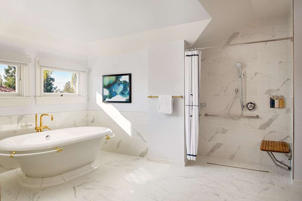 Hayes Mansion San Jose, Curio Collection by Hilton Image