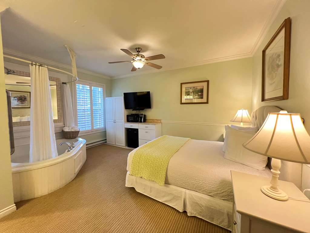 Best Western Grandma's Feather Bed Image