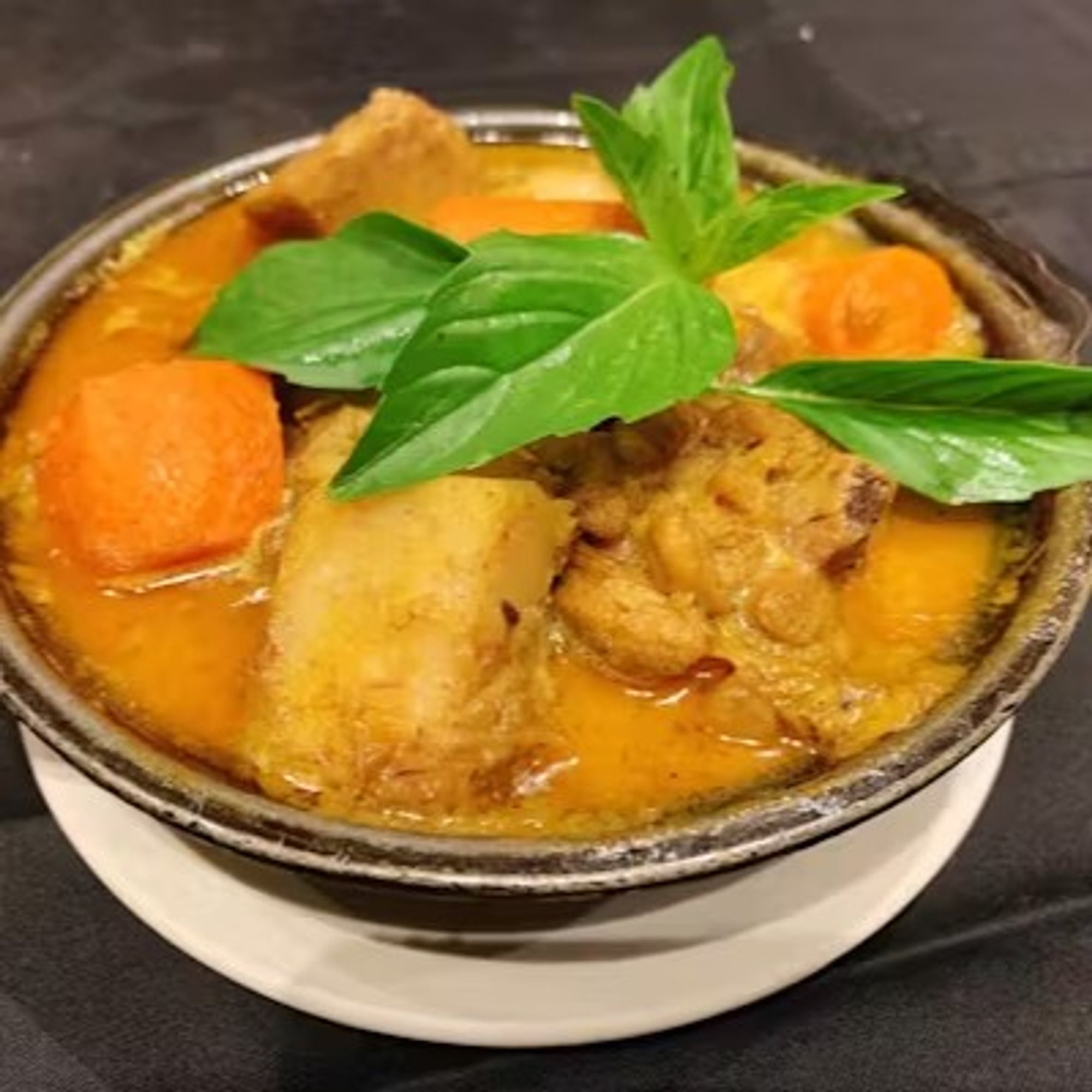 Cà Ri Gà - Sophisticated Golden Chicken