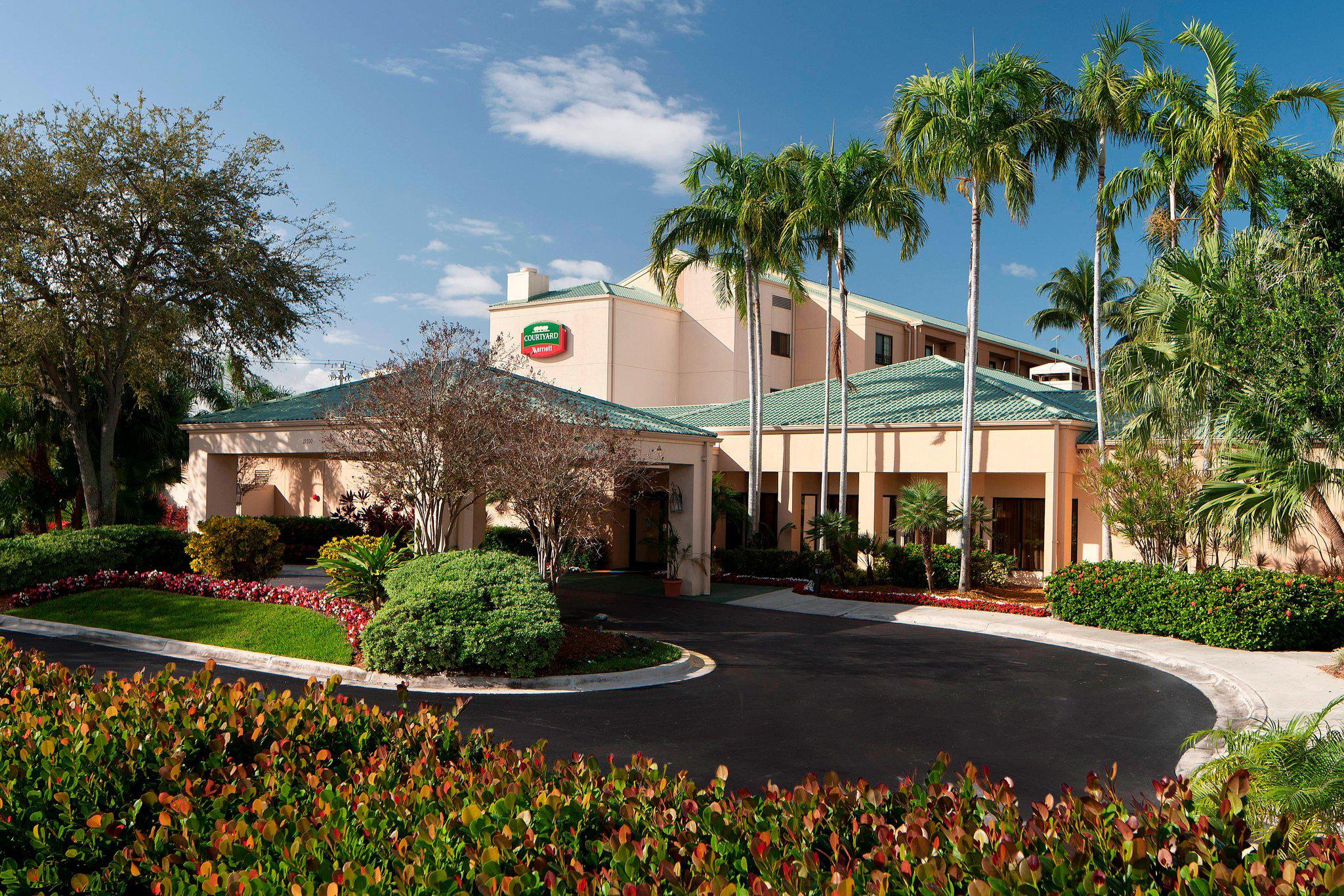 Courtyard by Marriott Miami Lakes Photo