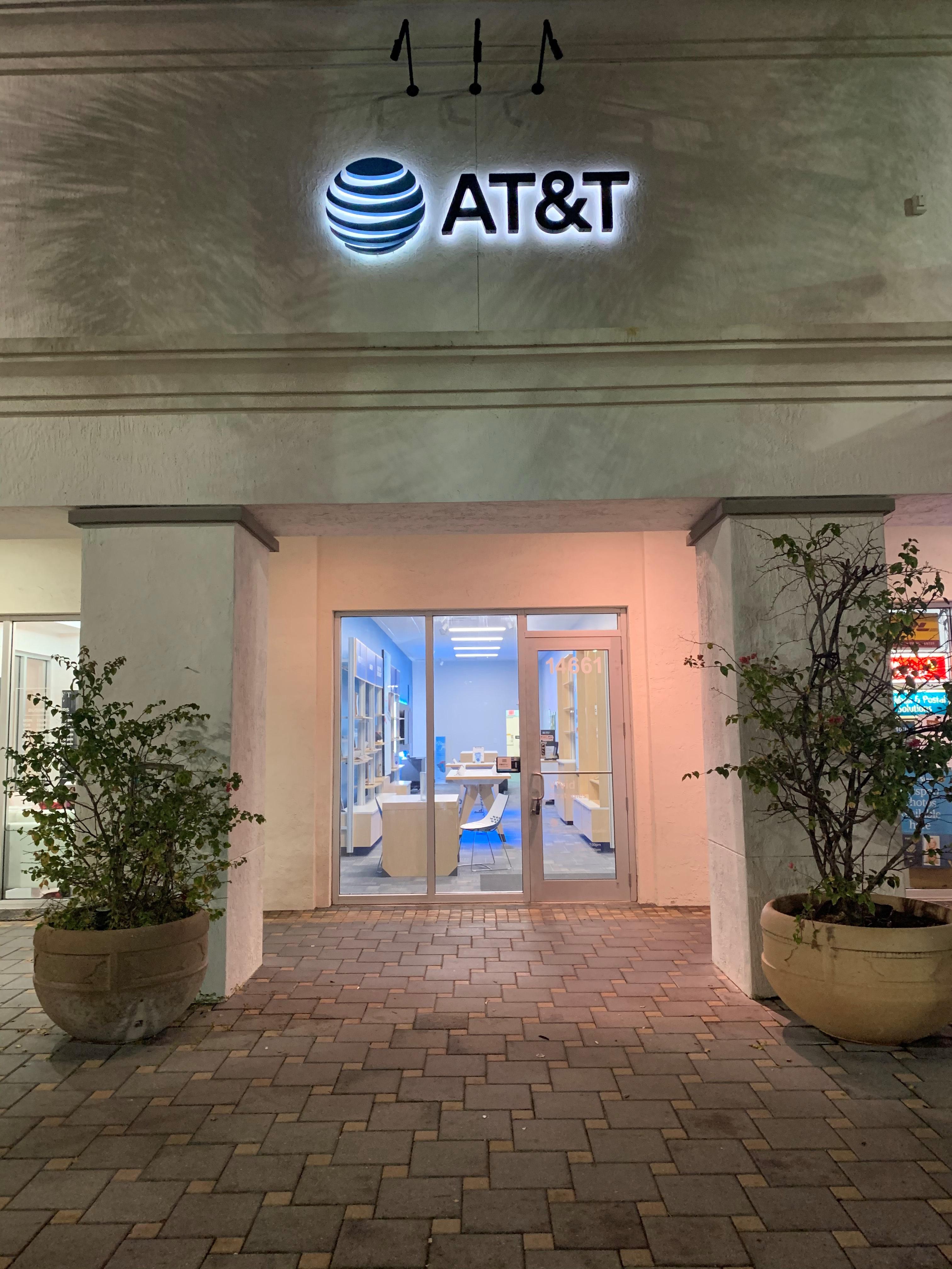 AT&T Store Photo