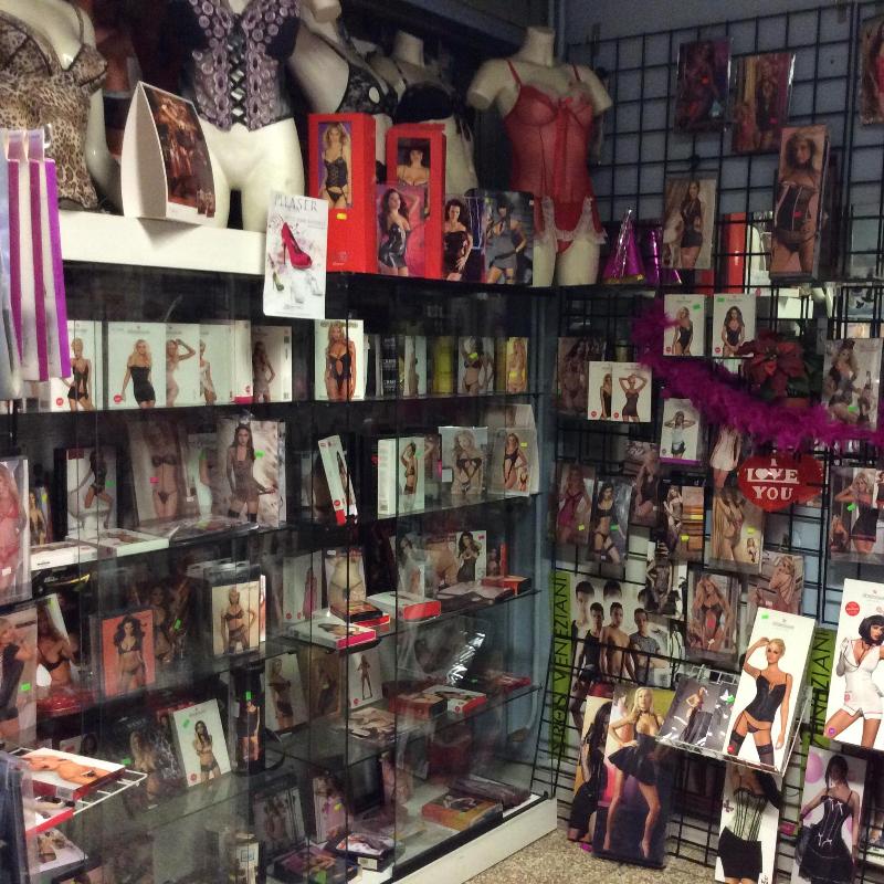 Images Sexy Shop Market e Cinema