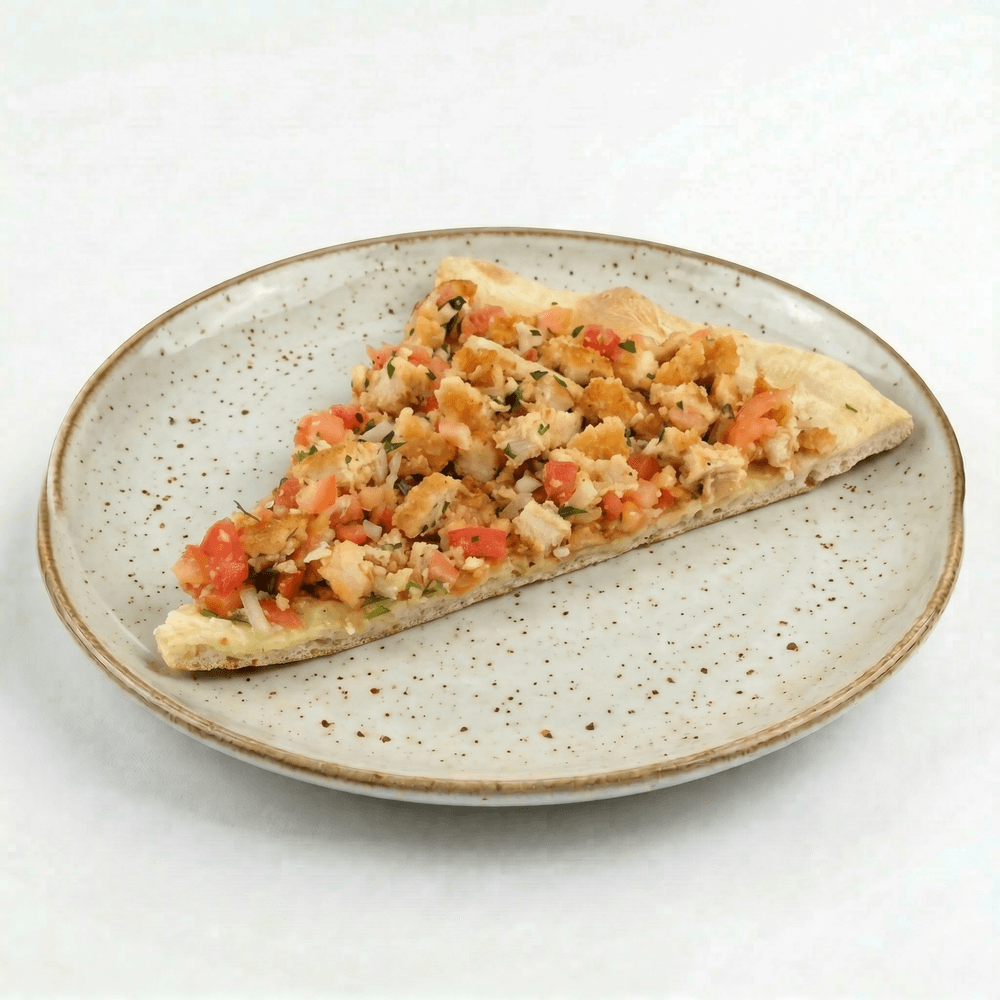 Chicken, Tomato and Onions Pizza