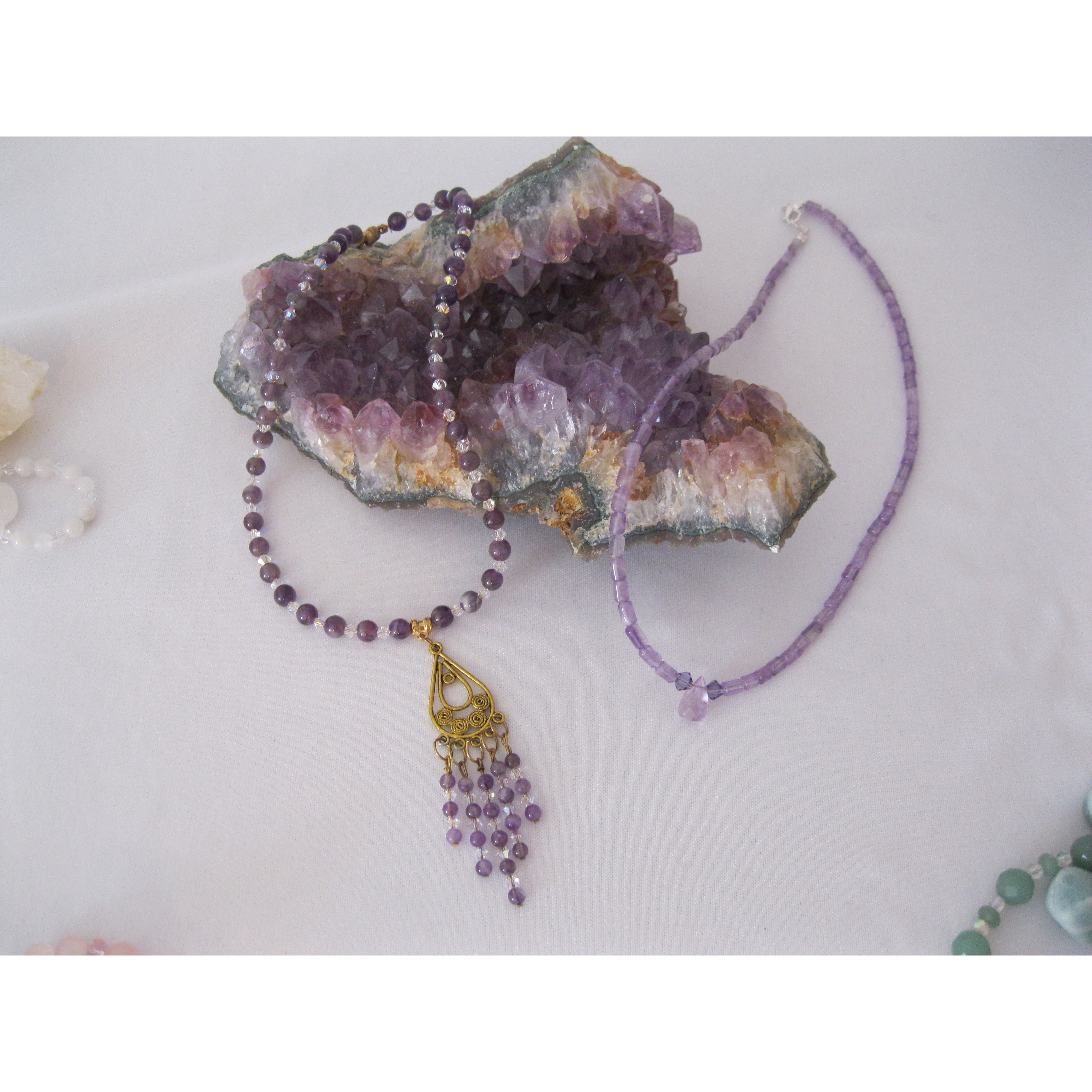 M &amp; D Jewel Craft Logo