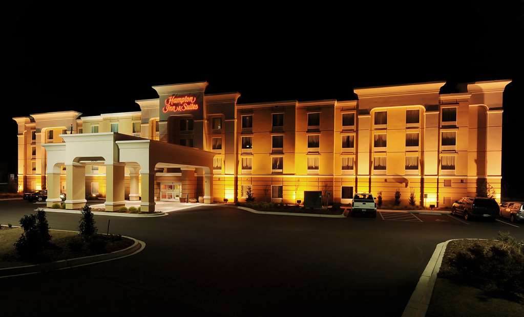 Hampton Inn & Suites Scottsboro Image