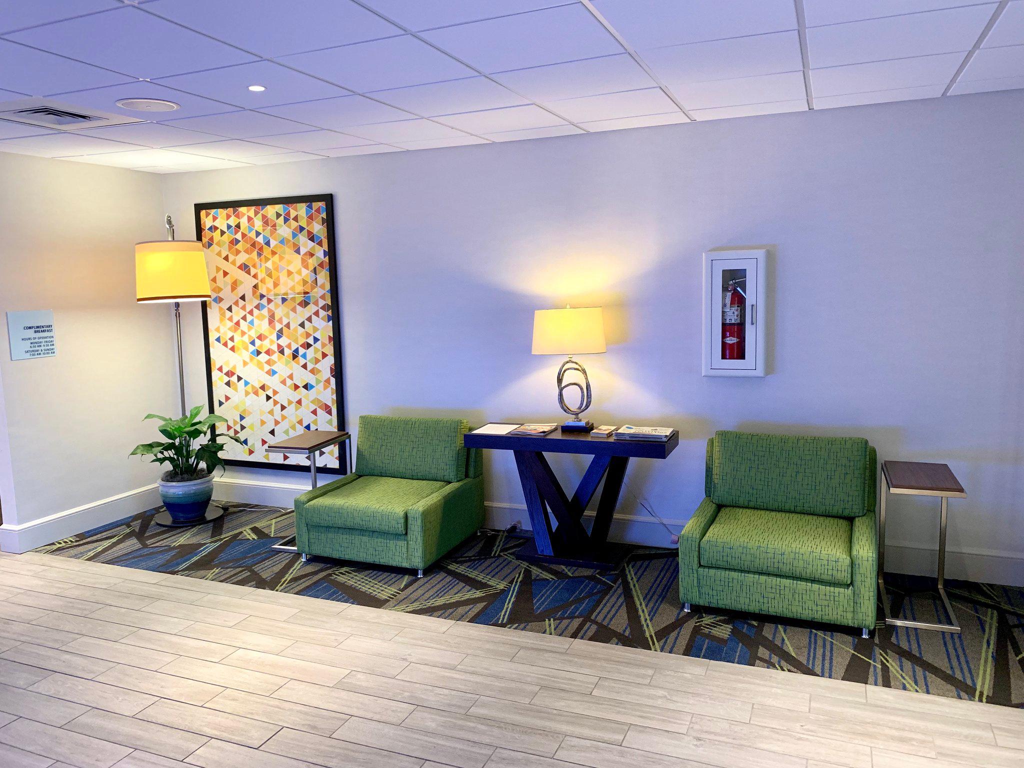 Holiday Inn Express Tallahassee - I-10 E Photo