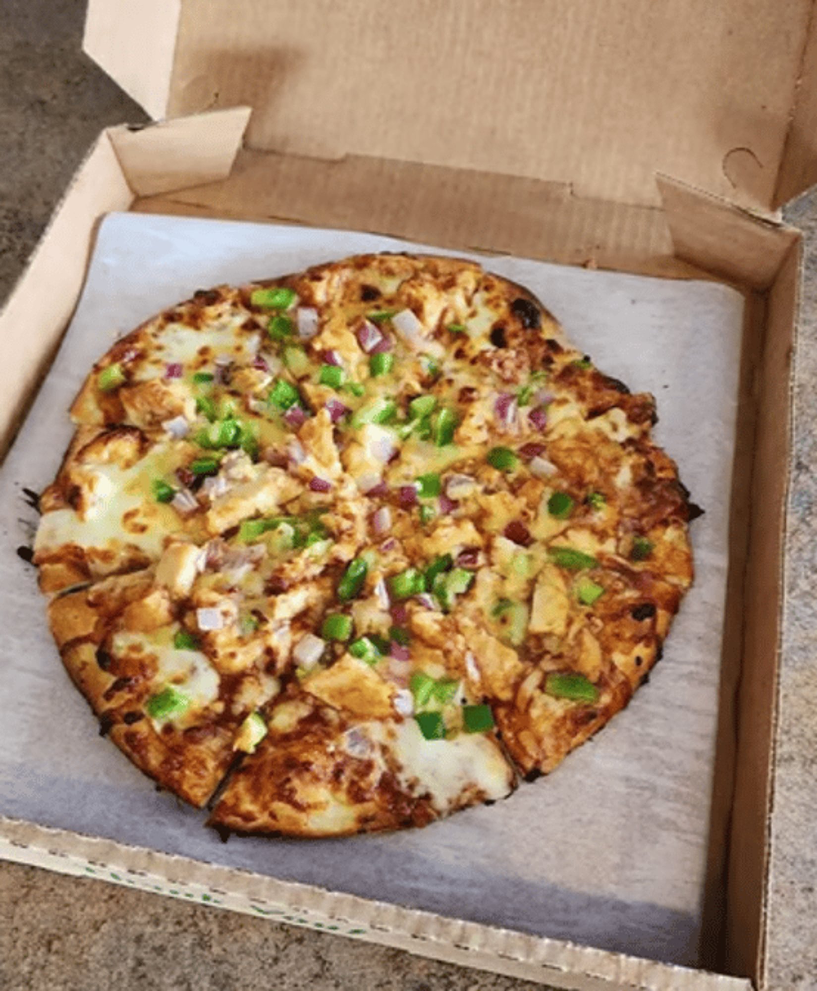 O Medium BBQ Chicken Pizza