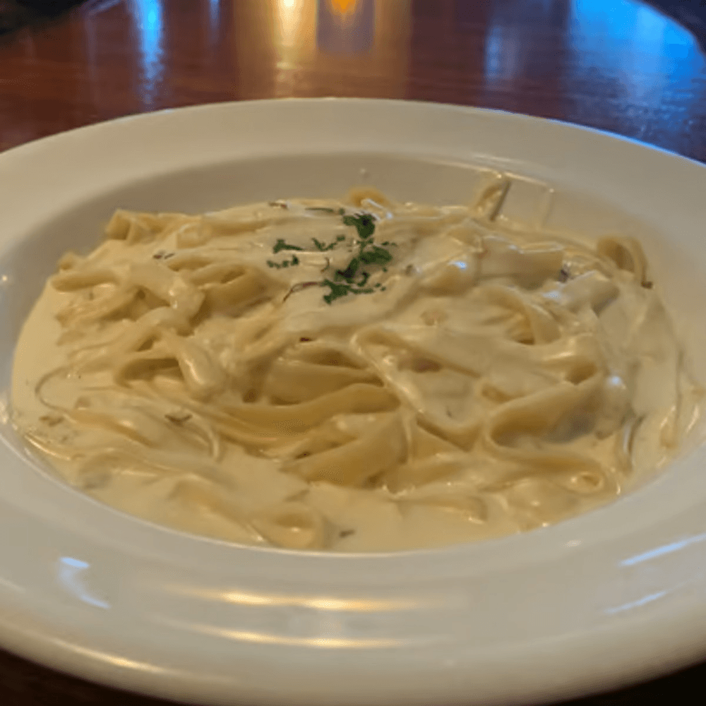 Fettuccine Alfredo Pasta