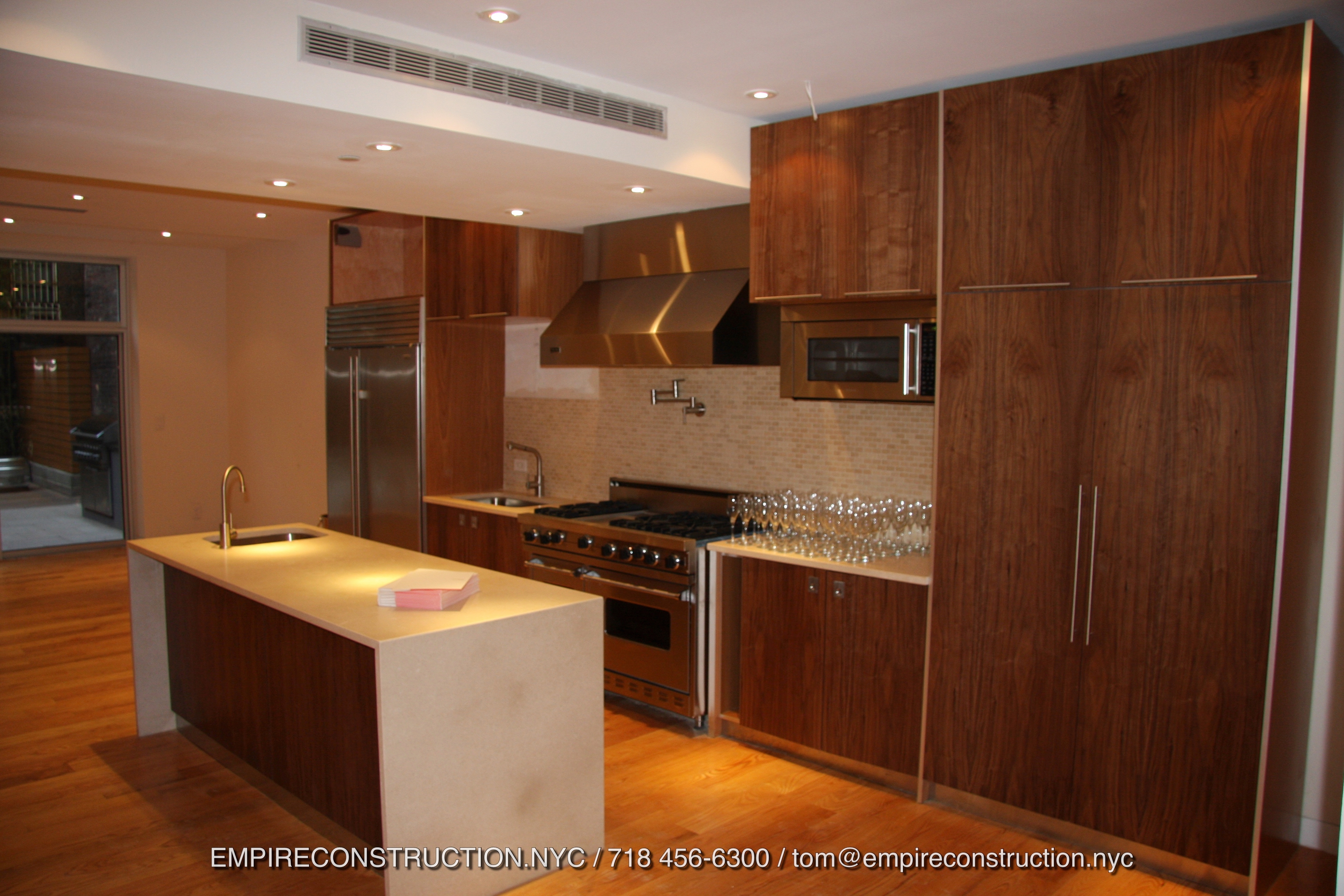 We specialize in all facets of kitchen building. Design build, commercial, stainless steel, charming country, minimalist and sophisticated  wood and white modern kitchens. Islands, countertops, cabinets, shelves, tables, wall designs, brick walls, custom designed and build fixtures and decorations, tile and stone backsplashes. Planning, designining, construction and installation - we will take care of the whole process for you.