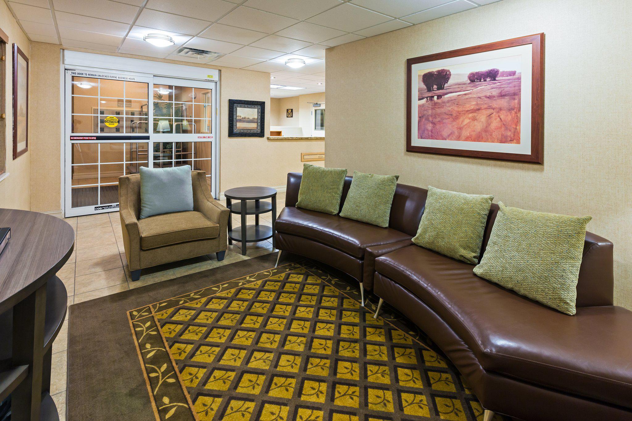 Candlewood Suites Owasso Photo