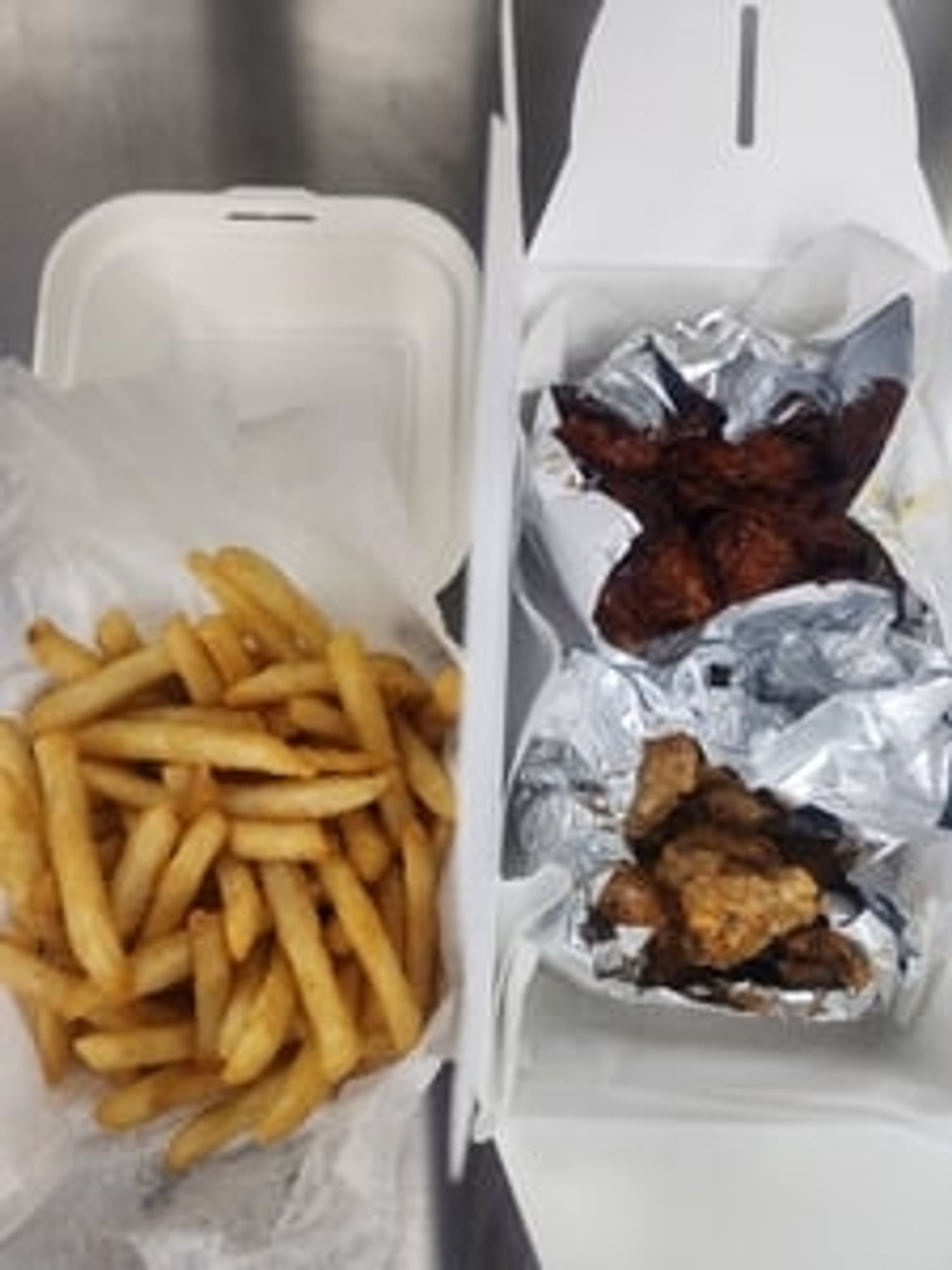 9 PC Boneless Wings with Fries