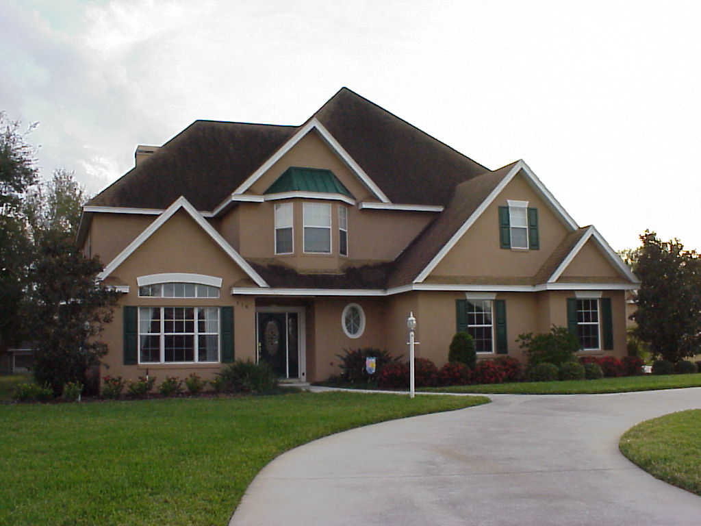 Professional Roof Cleaning Photo