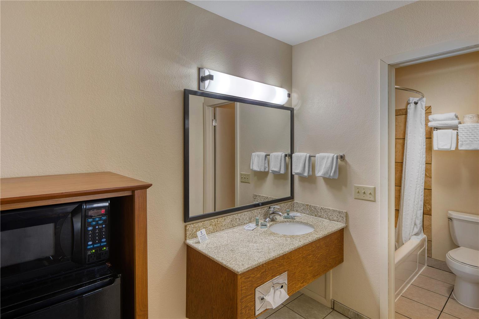 Best Western Plains Motel Image