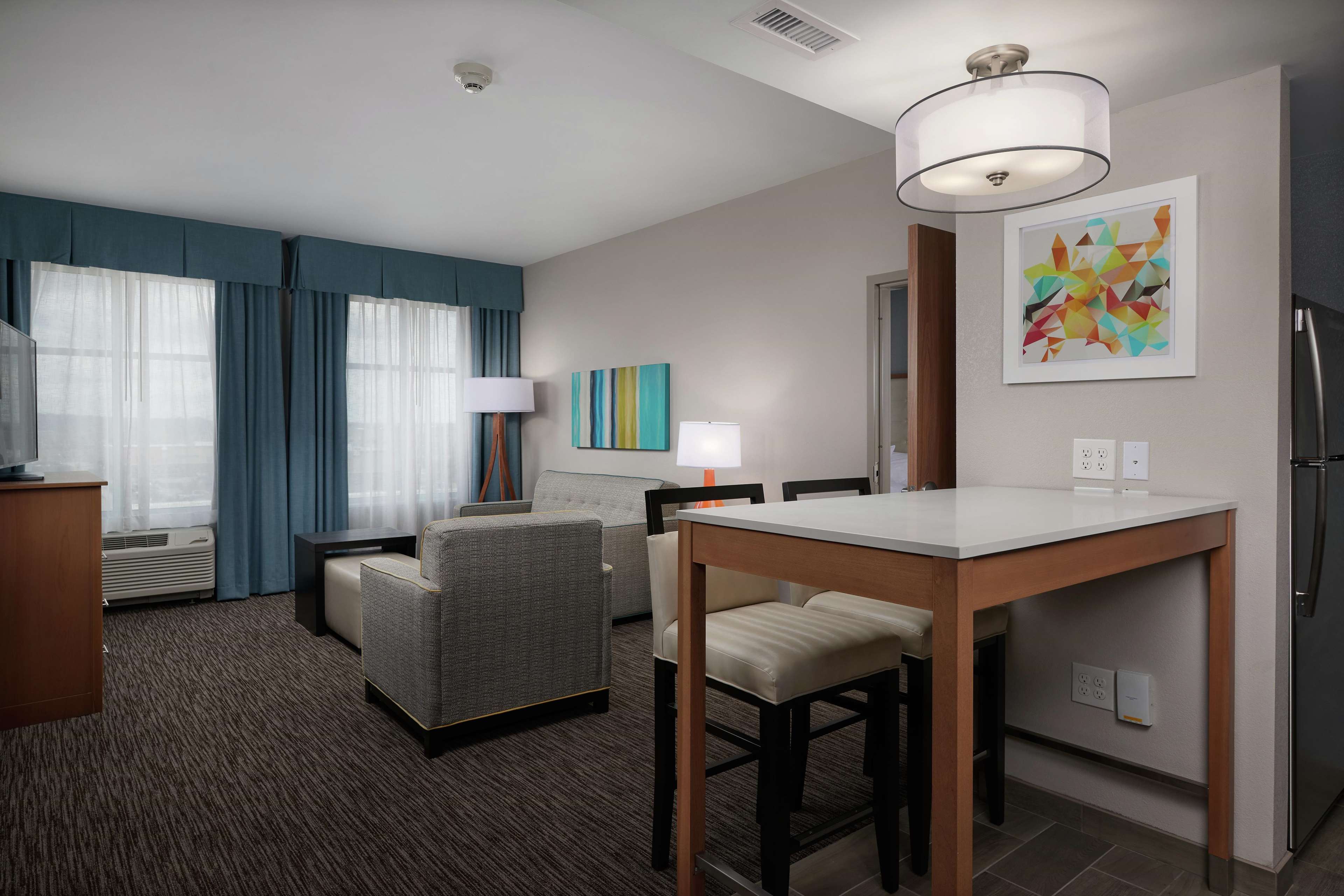 Homewood Suites By Hilton Cincinnati Midtown Photo