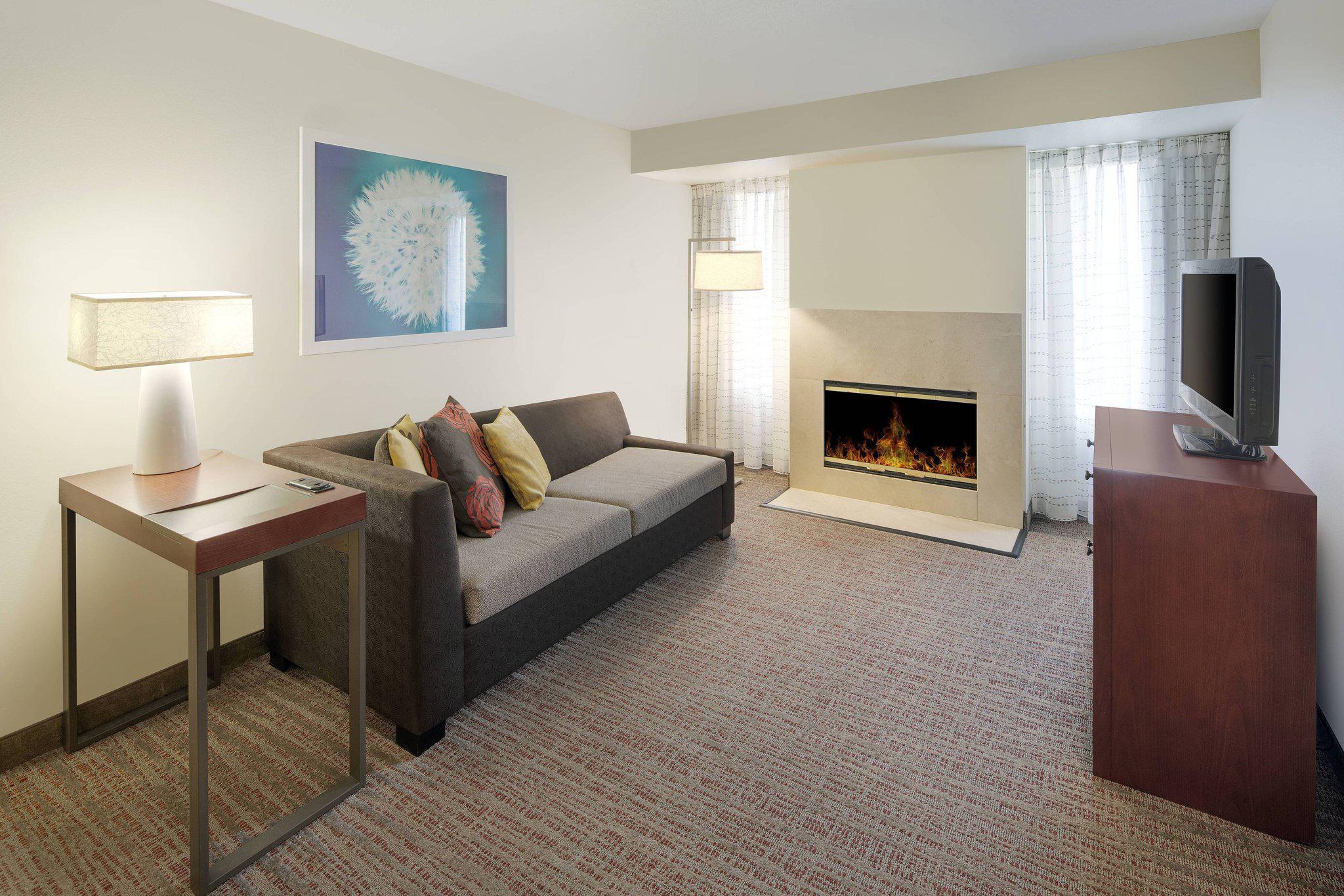 Residence Inn by Marriott Indianapolis Airport Photo