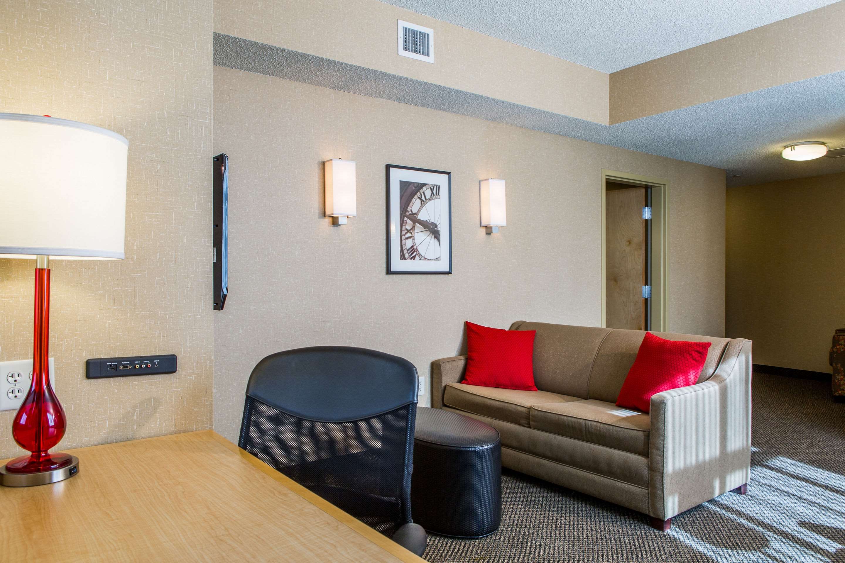 Cambria Hotel Raleigh-Durham Airport Photo